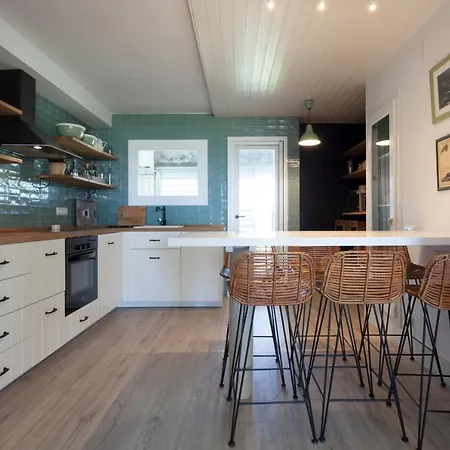 Gavamar Castelldefels Beachfront Apartment- Direct Access To The Beach Appartamento *