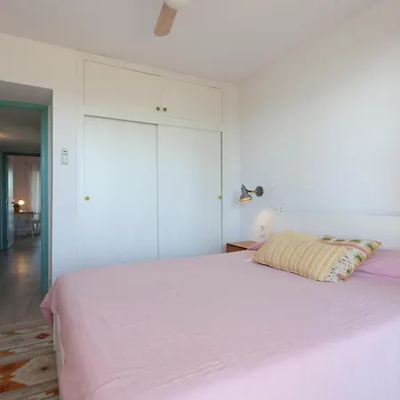 Gavamar Castelldefels Beachfront Apartment- Direct Access To The Beach Gavà